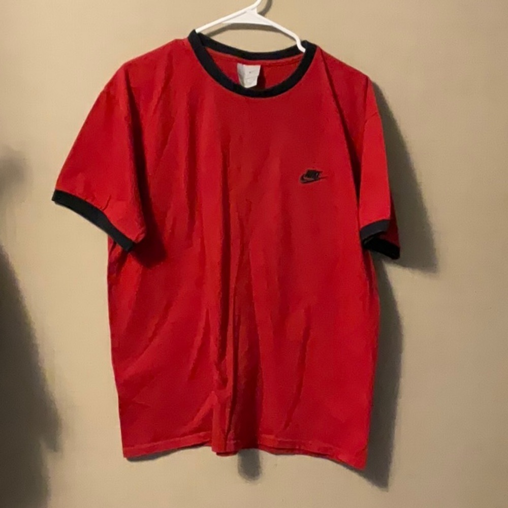 Nike Men's Red and Black Short Sleeve Tee